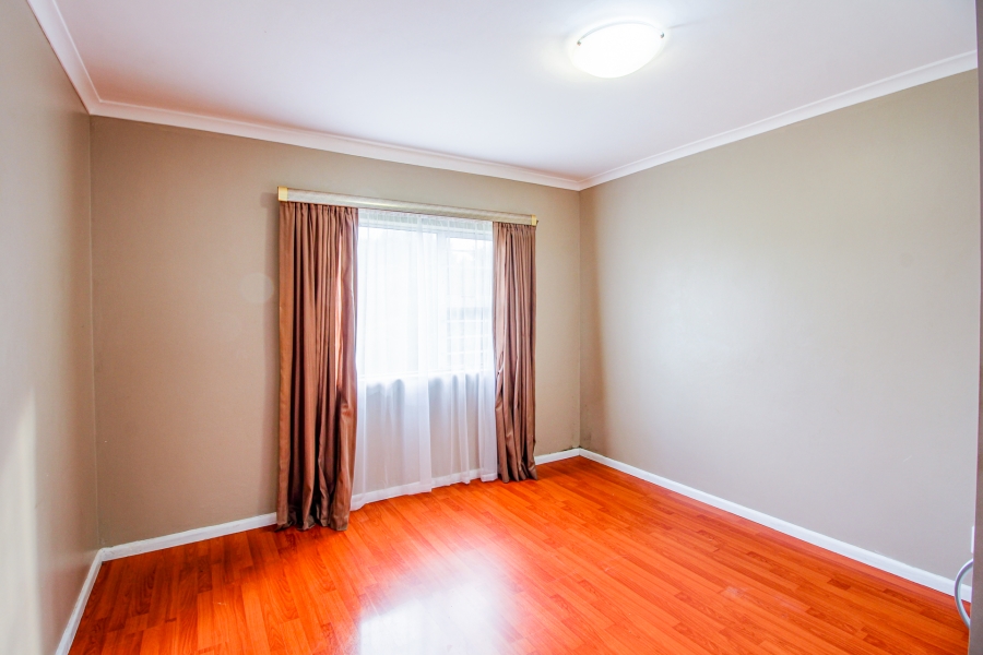 To Let 2 Bedroom Property for Rent in Sir Lowrys Pass Village Western Cape